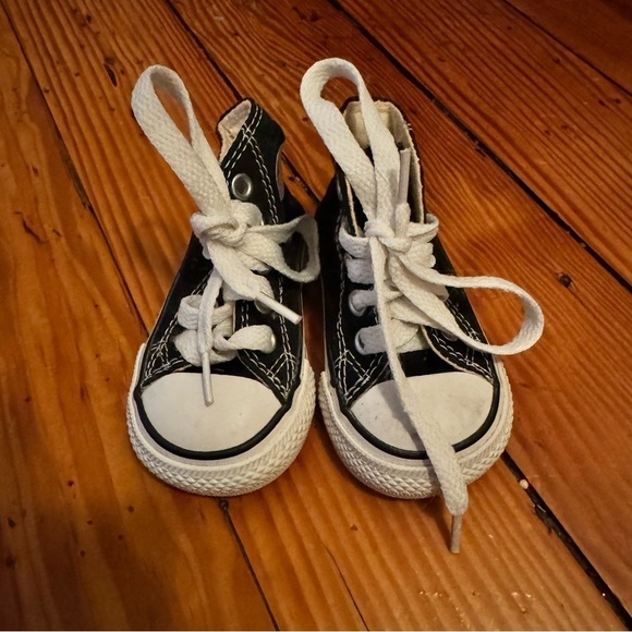 Baby High Top Black Lace Up Converse Size 2 Black - Picture 3 of 5